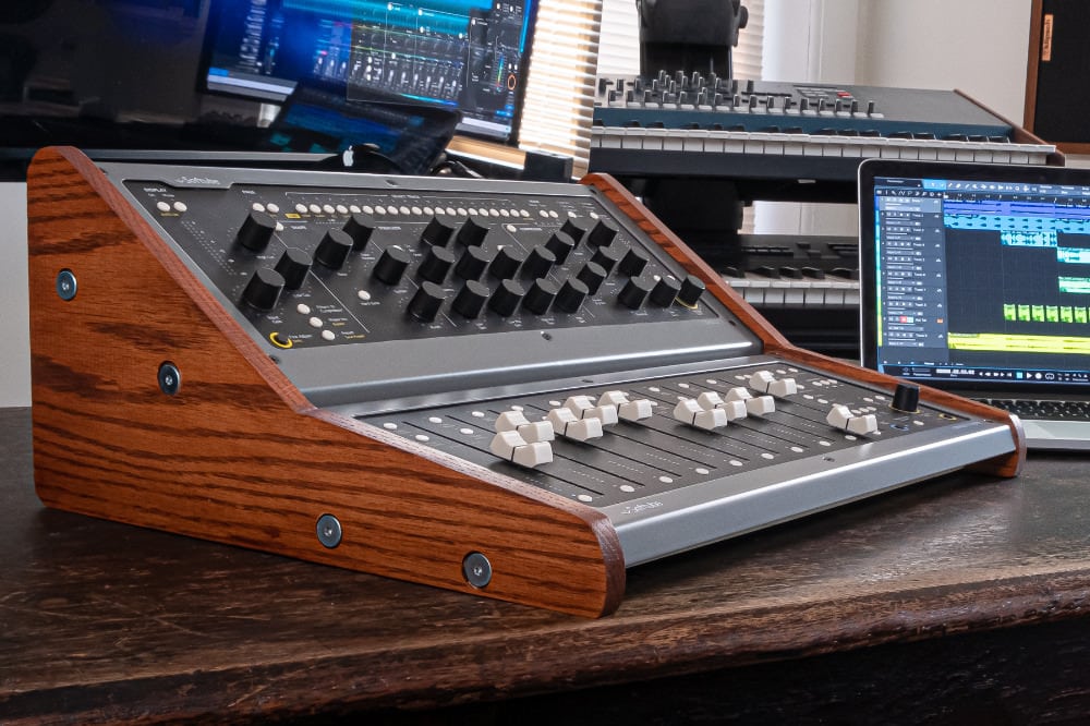 CS1F Dark Stand with Softube Console 1 and Fader in home recording studio